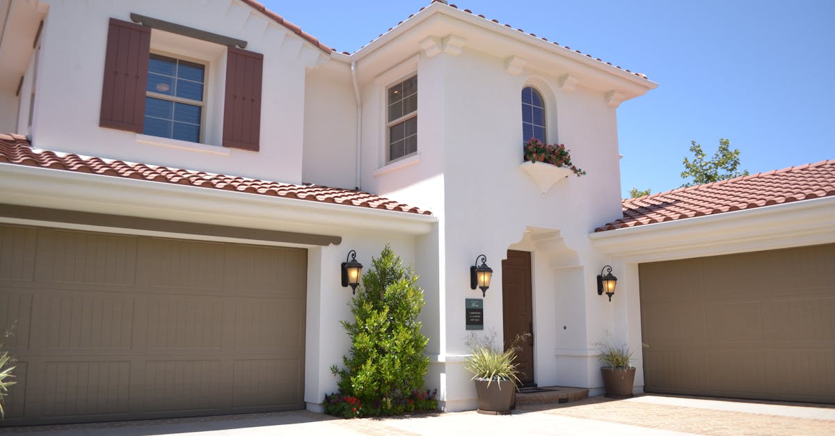 How much does Lowes charge to install a garage door?